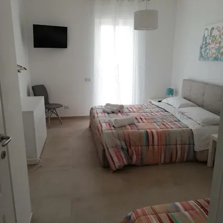 Affittacamere Via Della Salvia *